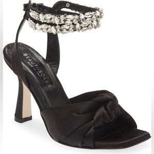 NWOT Beautiisoles Callie heels size 9 black rhinestone